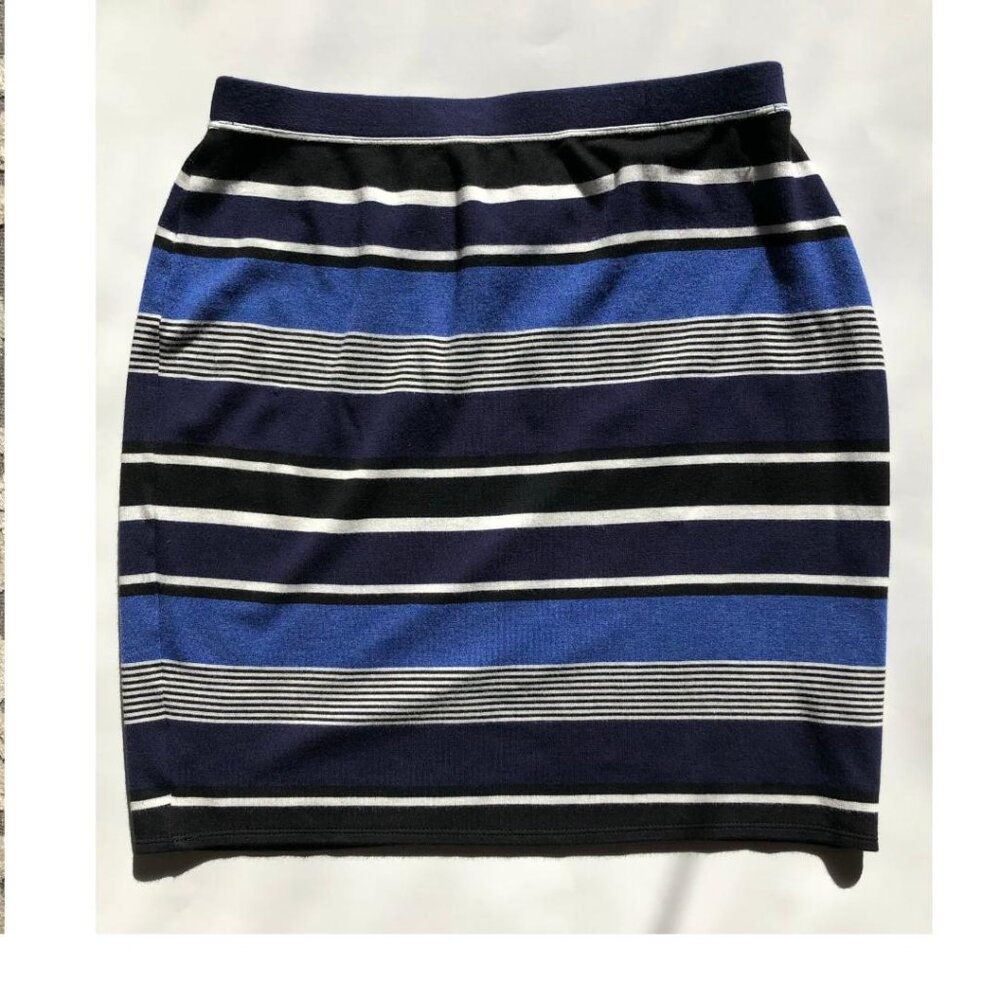 Max Studio, Striped, fitted, stretchy, mini skirt, Size XS, Black, White, Blue